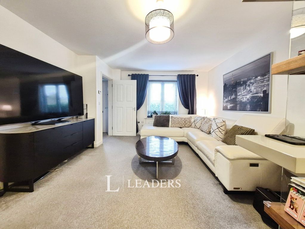 Property photo 3 of 18 Pbox-Img.Jpg