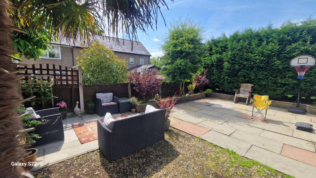 Property photo 2 of 15 1000046232.Jpg