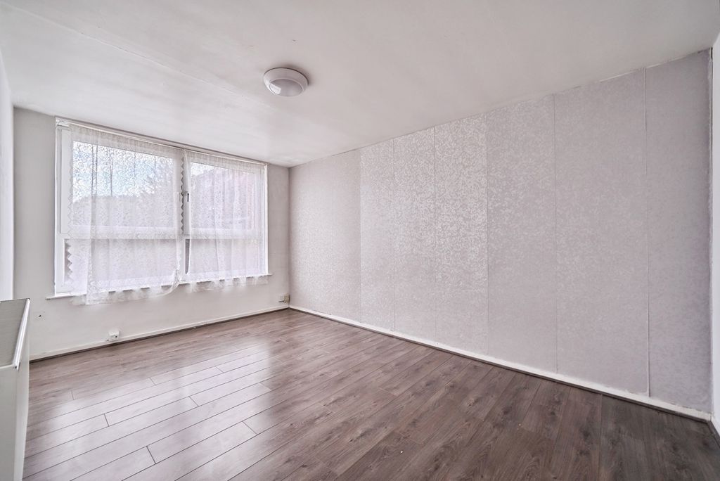 Property photo 2 of 12 Pbox-Img.Jpg