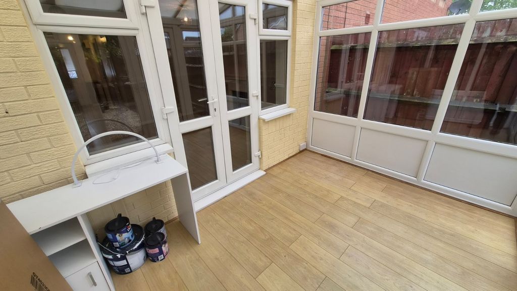 Property photo 3 of 11 Picture No. 12
