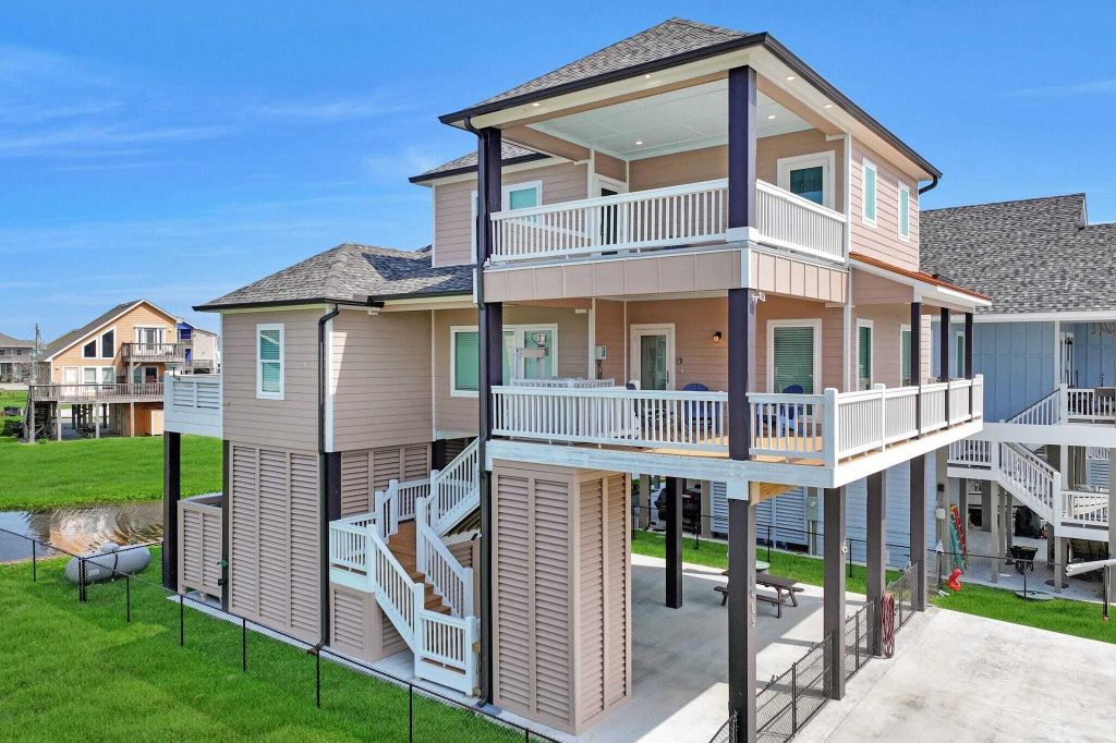 Property photo 1 of 31