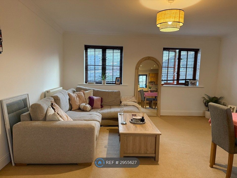 Property photo 2 of 8