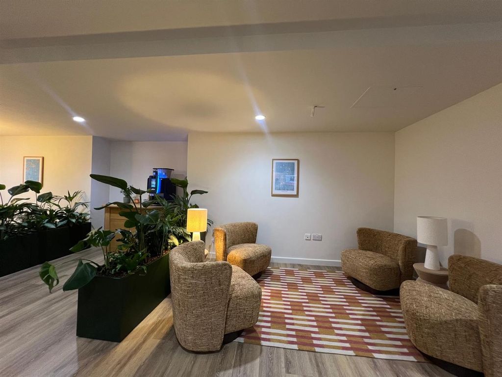 Property photo 3 of 8 Communal Area,,.Jpg