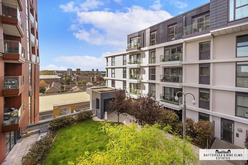 Property photo 2 of 26 Flat 14, Bach House (19).Jpg