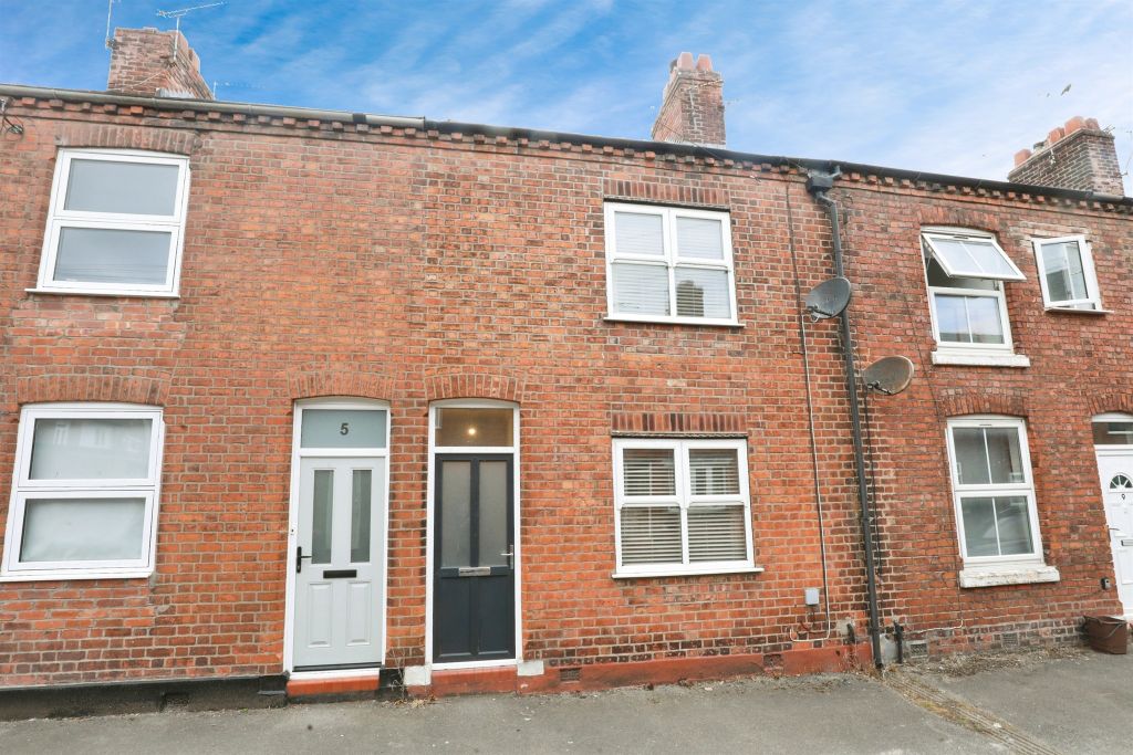 Property photo 1 of 17