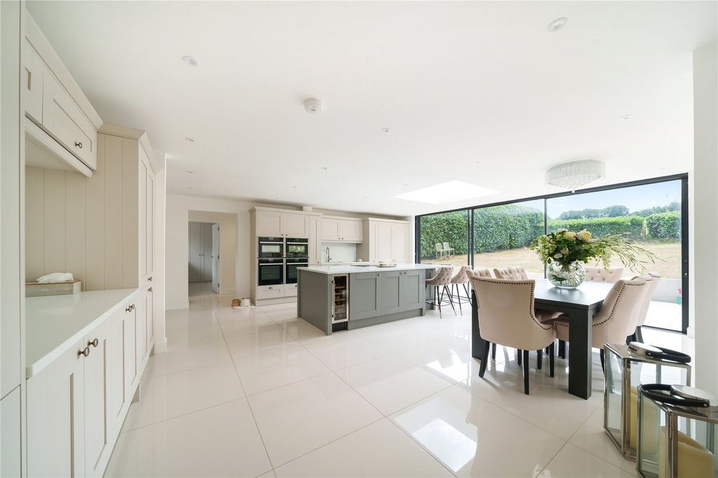 Property photo 2 of 31 Picture No. 31