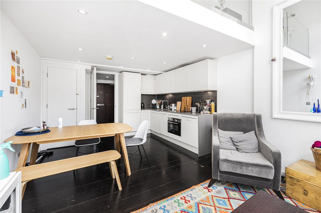 Property photo 2 of 12 Picture No. 15