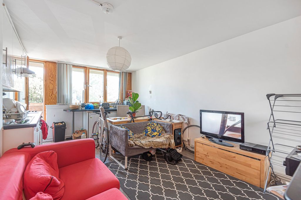 Property photo 2 of 12