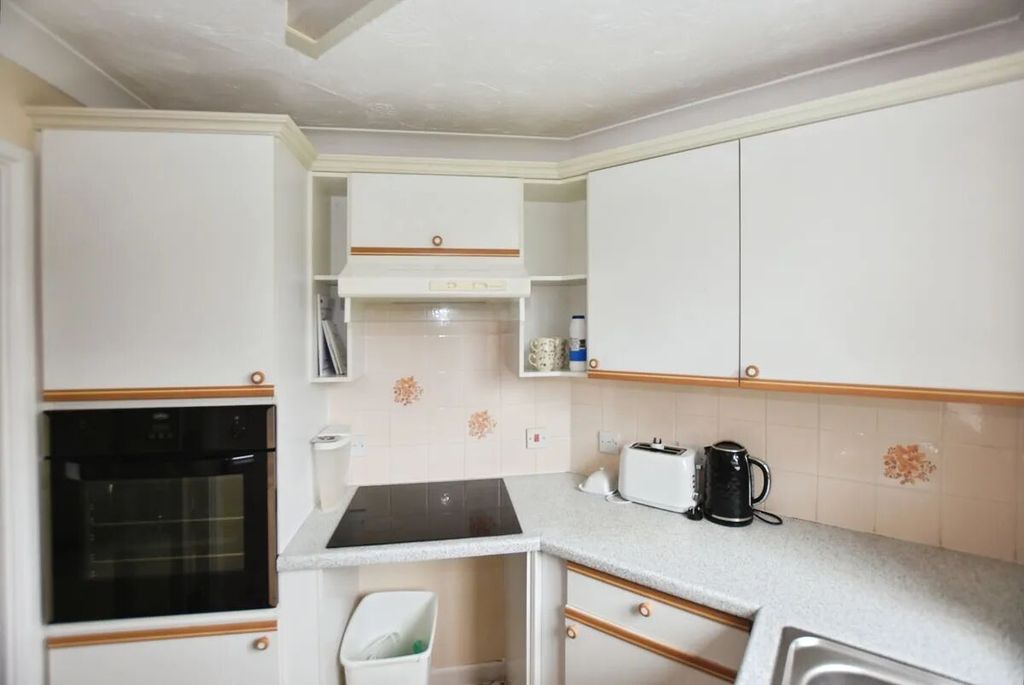 Property photo 3 of 14 Picture 3