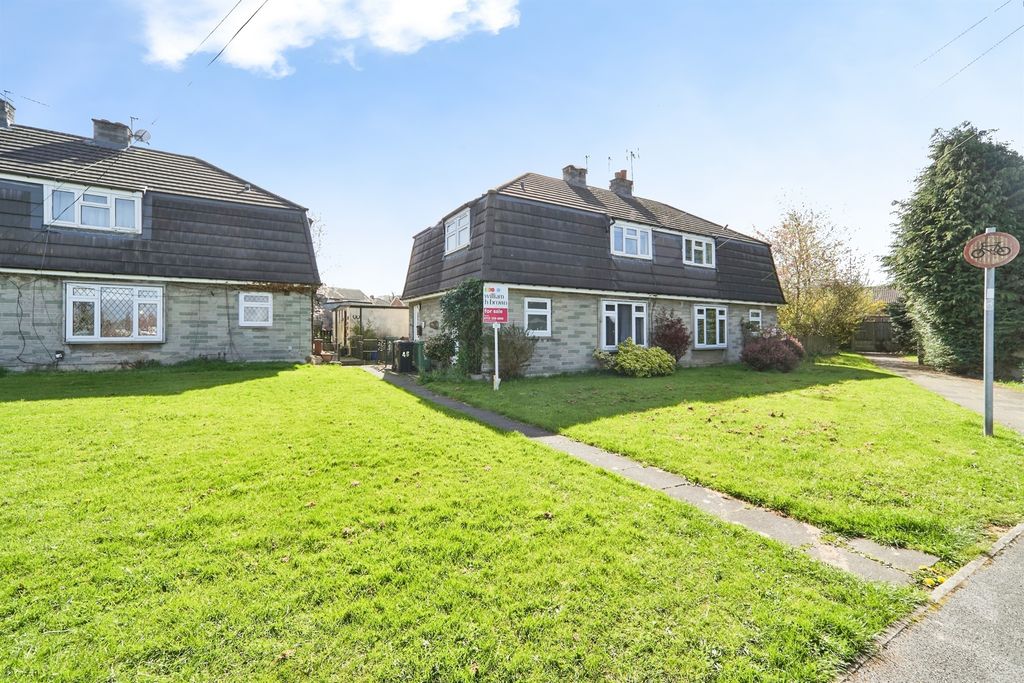 Property photo 1 of 8