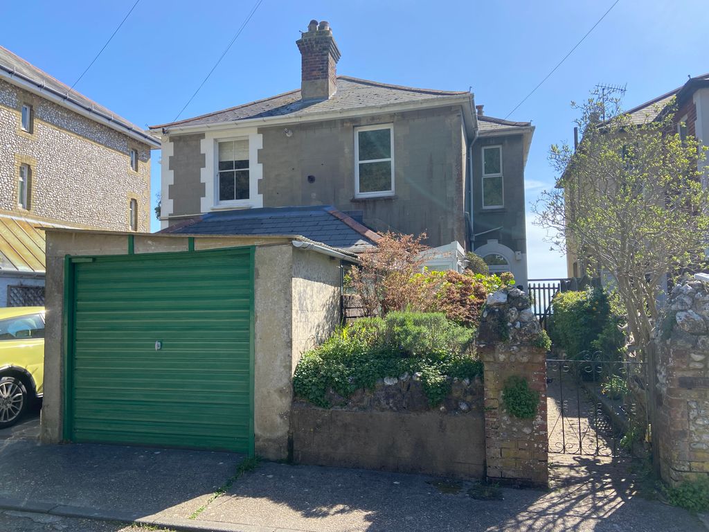 Property photo 3 of 21