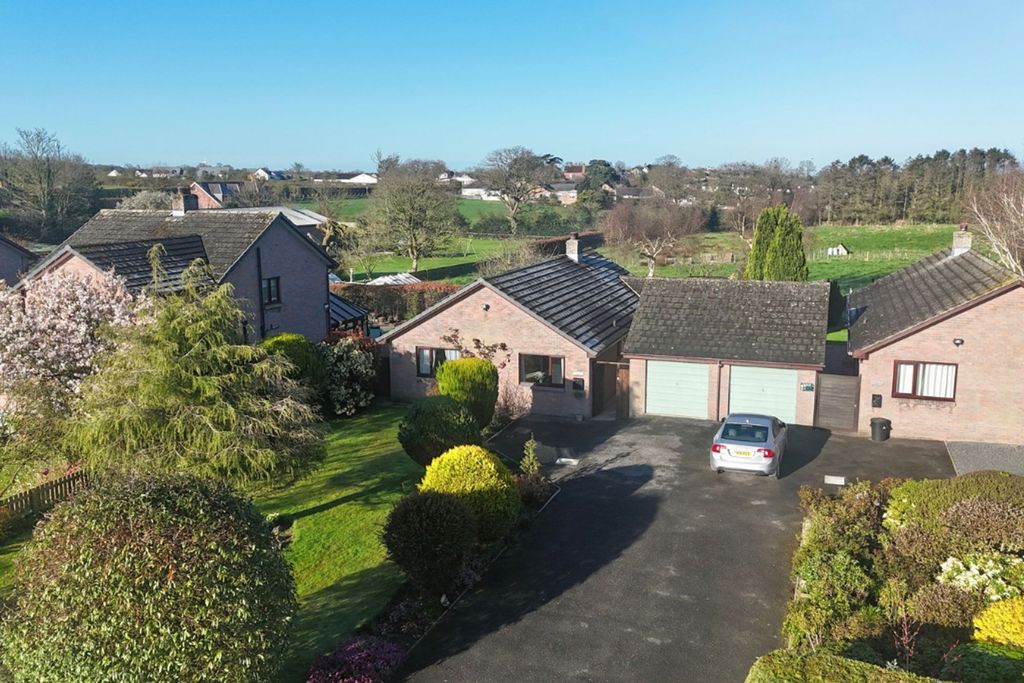 Property photo 1 of 30 Lazyhill