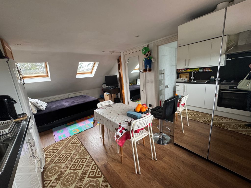 Property photo 2 of 7