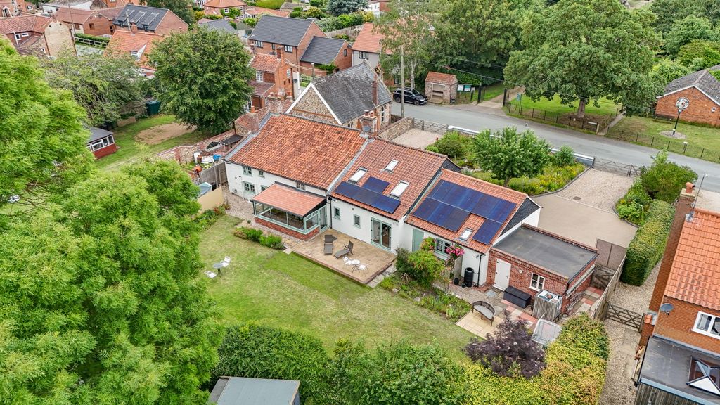 Property photo 2 of 54 4776133