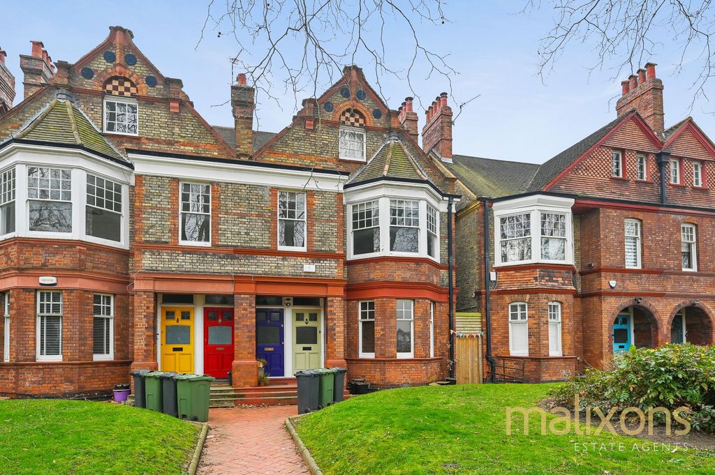 Property photo 3 of 11