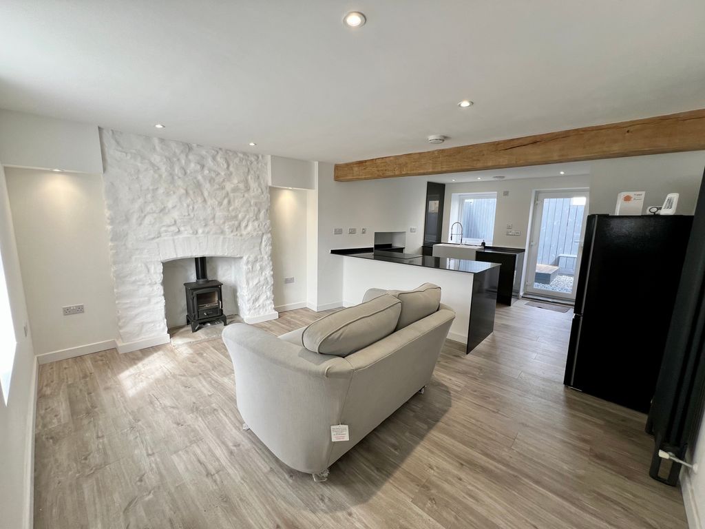 Property photo 2 of 16 Living Room Porthcawl Cf36