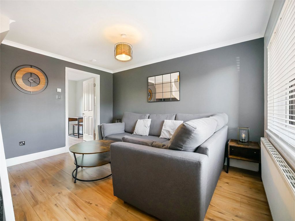 Property photo 3 of 19 Living Room