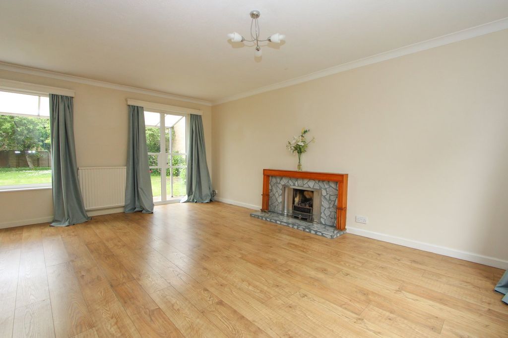 Property photo 3 of 25