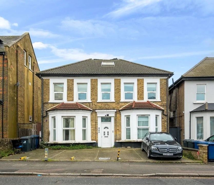 Property photo 1 of 7 Chain Free Spacious 2 Bedroom 2 Bathroom Apartment