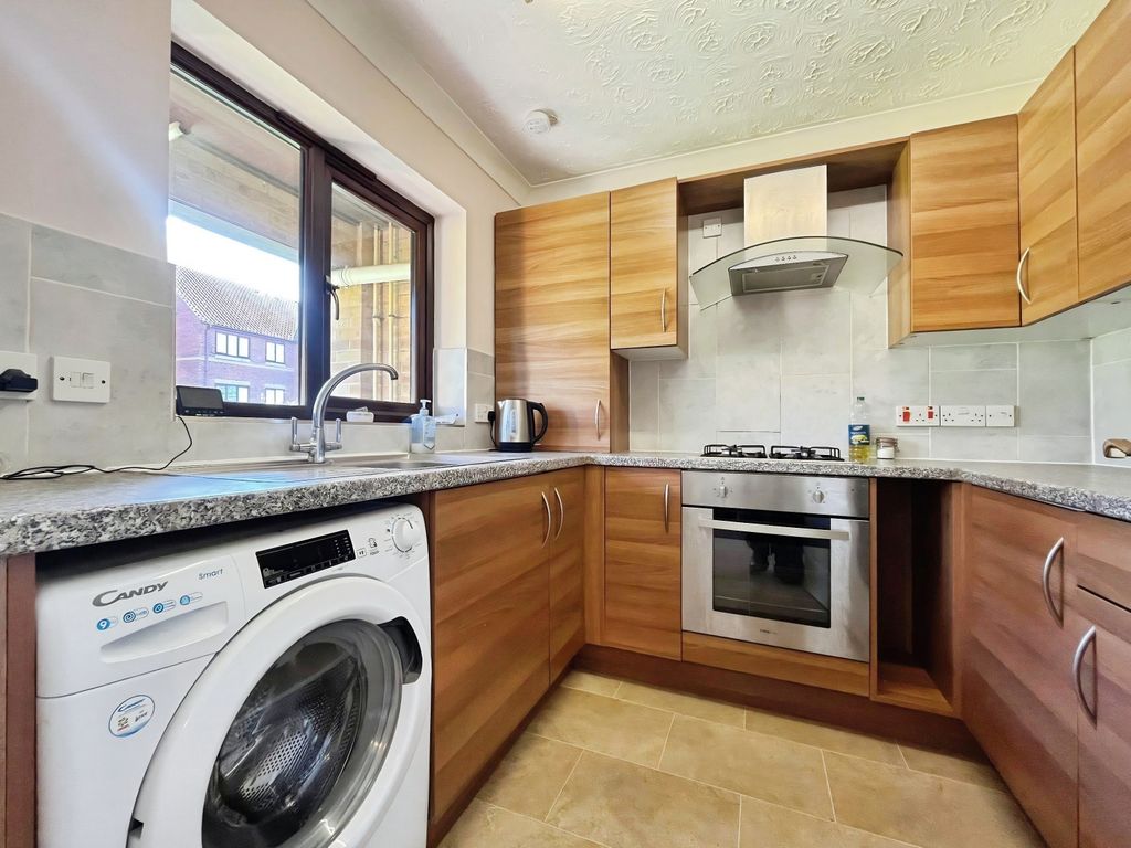 Property photo 3 of 8