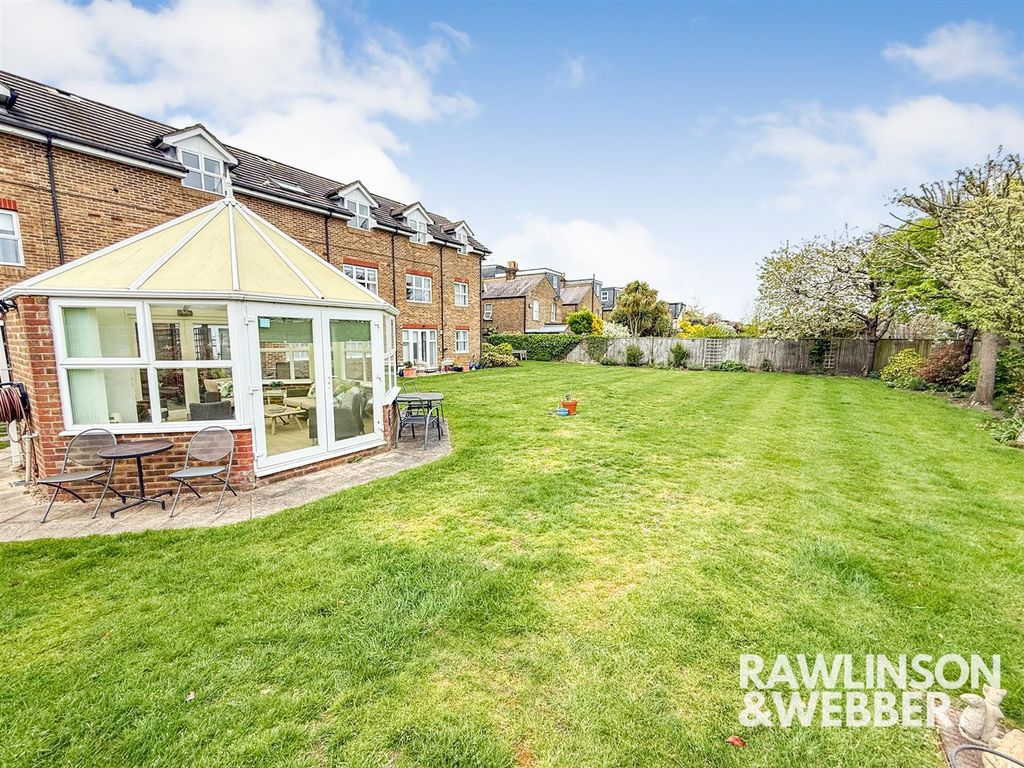 Property photo 2 of 8 Img_8215.Jpg