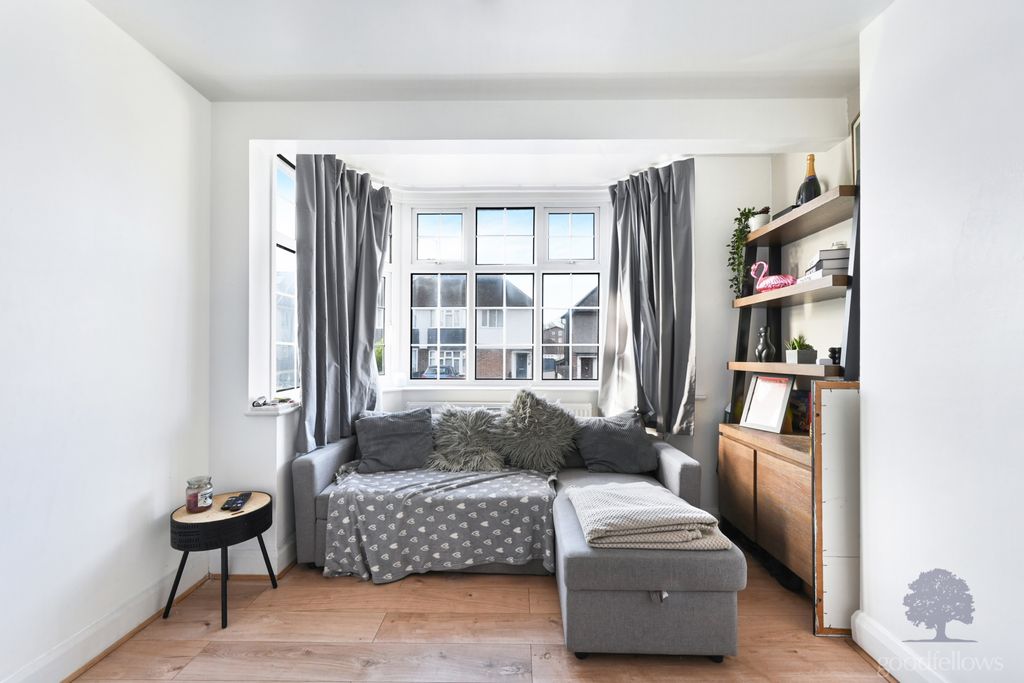 Property photo 3 of 11 Picture 3