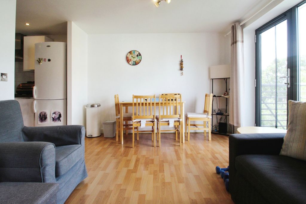 Property photo 3 of 9 F441Da2B-Img_2452