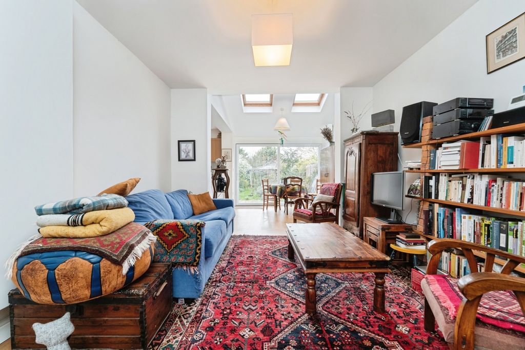 Property photo 3 of 29 Pbox-Img.Jpg