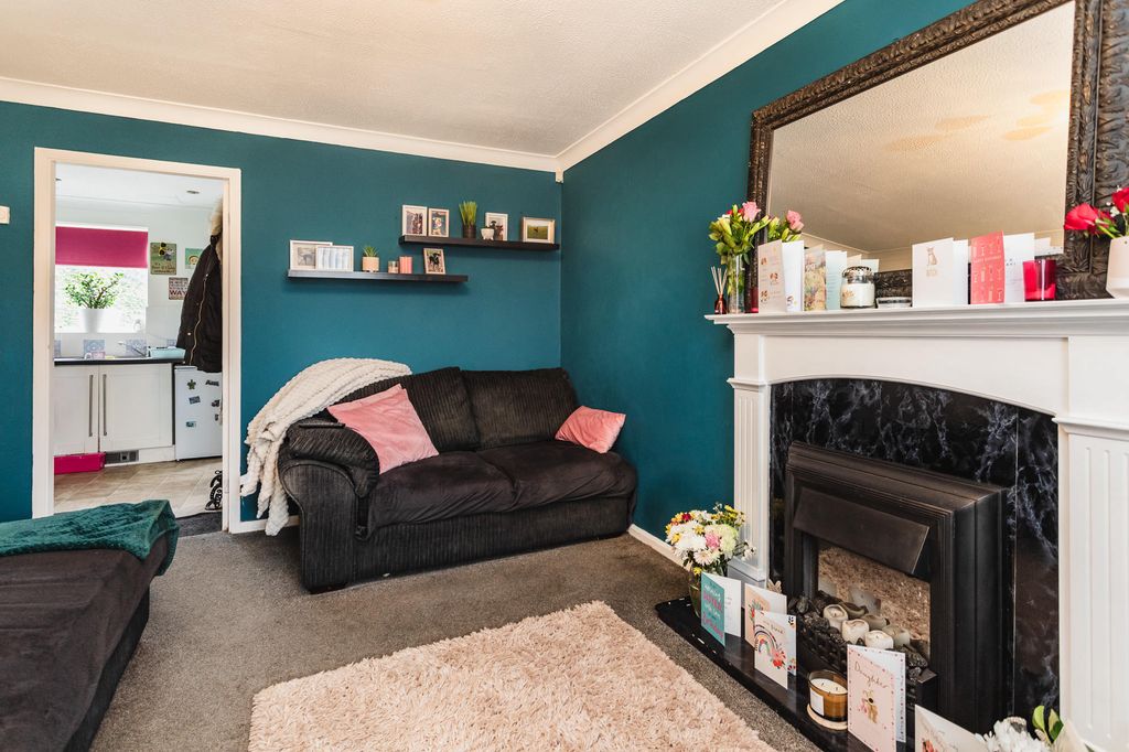 Property photo 3 of 21