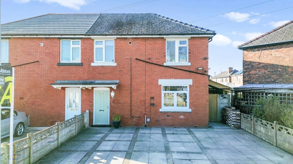 Property photo 1 of 32