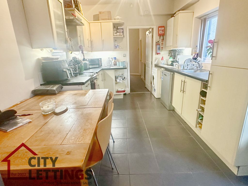 Property photo 2 of 14 Img_2538