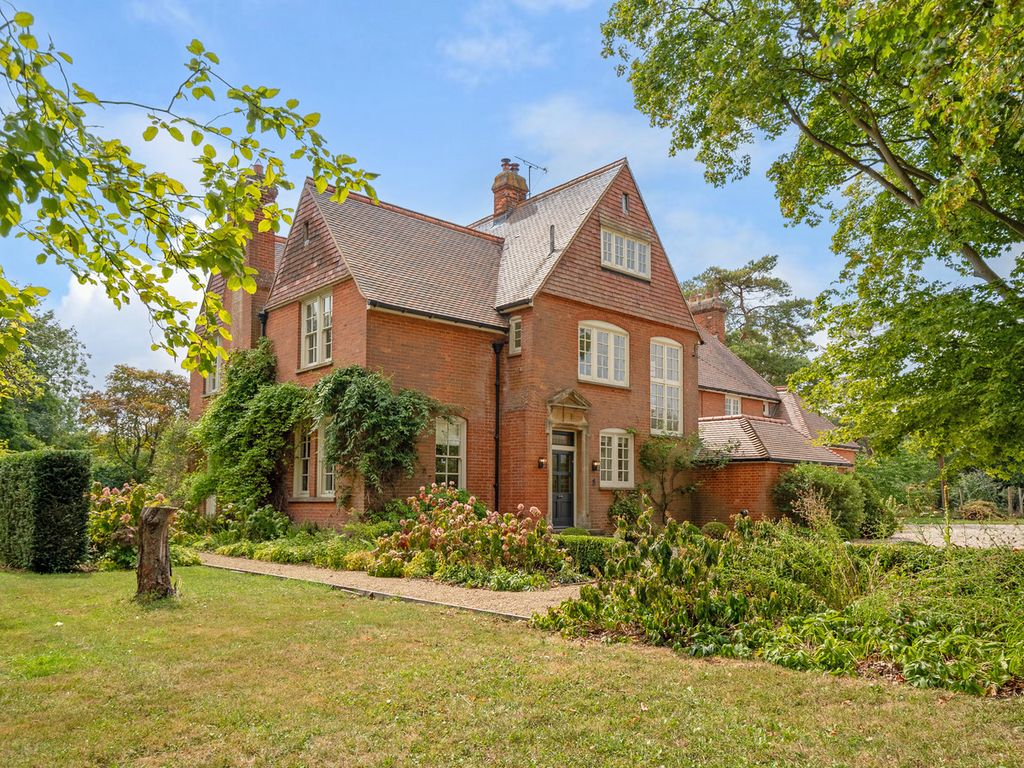 Property photo 3 of 36