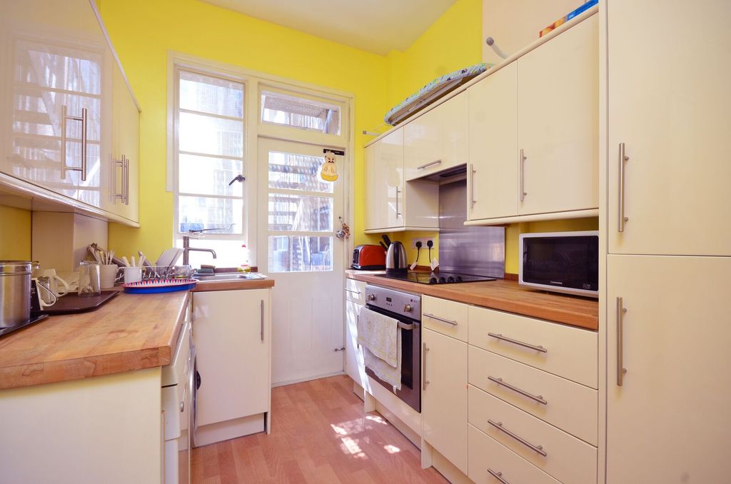 Property photo 1 of 5