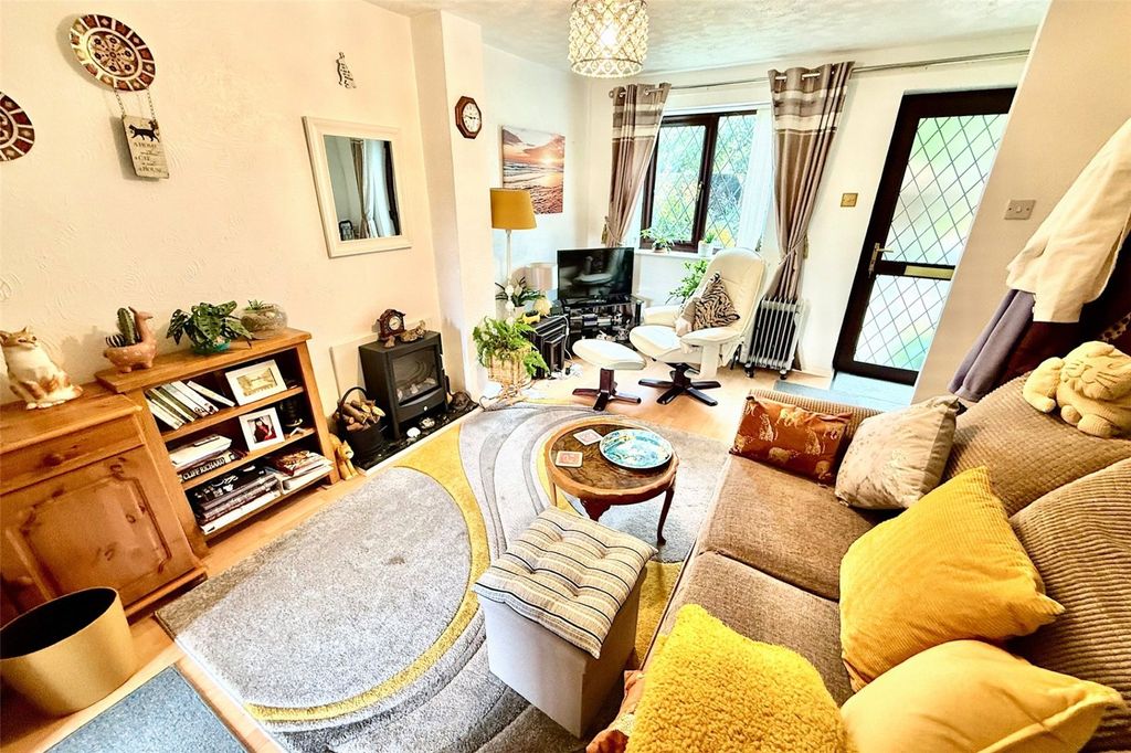 Property photo 2 of 12 Picture No. 10