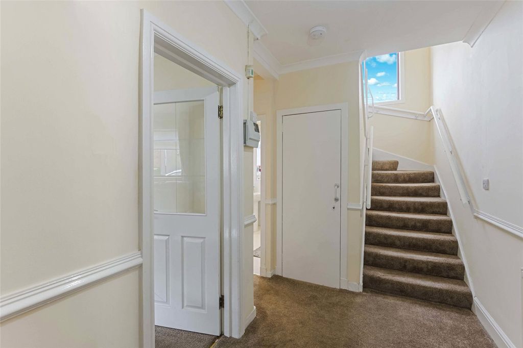 Property photo 2 of 21 Picture No. 02