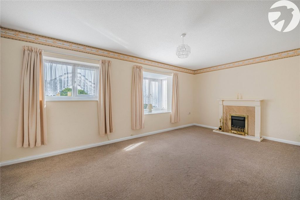 Property photo 2 of 24 Living Room