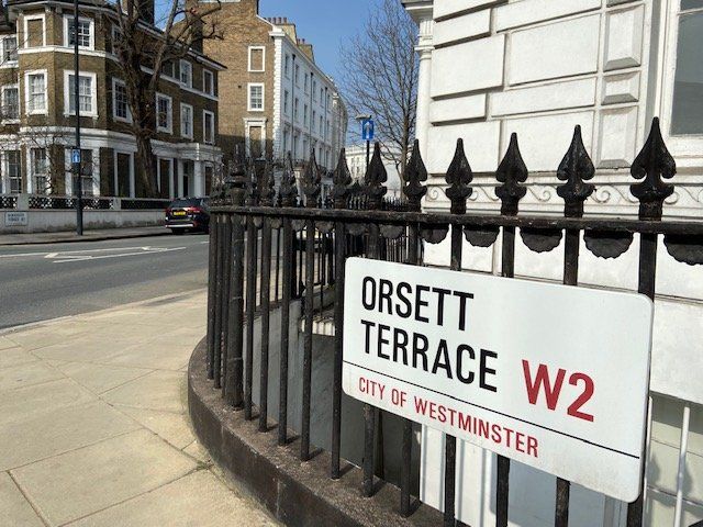Property photo 3 of 26 Orsett Terrace Sign