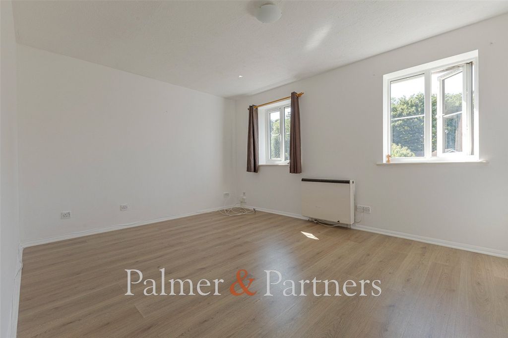 Property photo 2 of 6 Picture No. 04