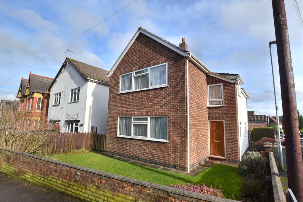 Property photo 1 of 18