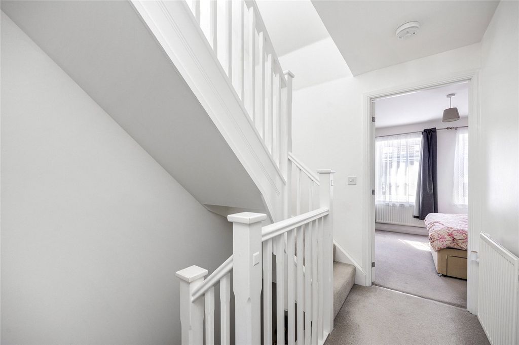 Property photo 3 of 18 Picture No. 32