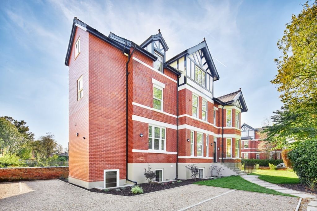 Property photo 2 of 10