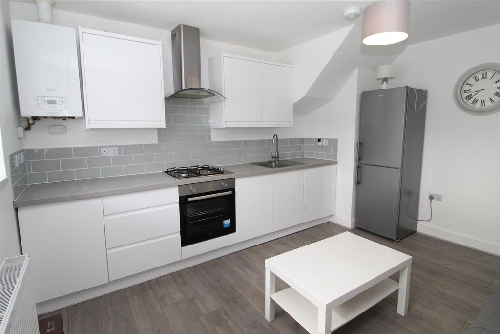 Property photo 2 of 8 Img_2134.Jpg