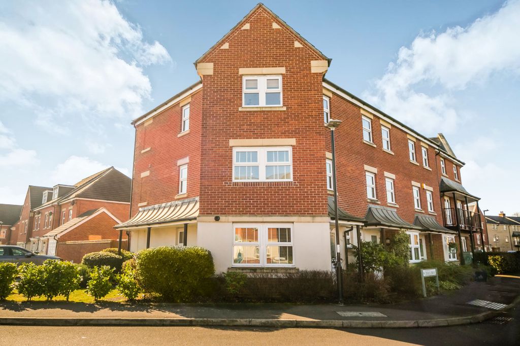 Property photo 1 of 8 137Ad9F6-7891-4E18-8