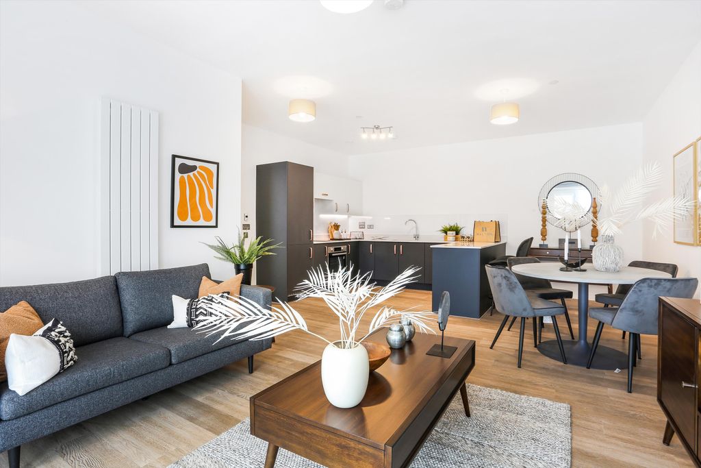 Property photo 3 of 16 Image