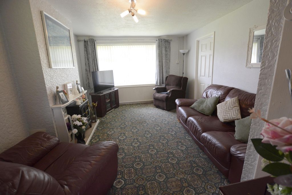 Property photo 2 of 8 Photo 1