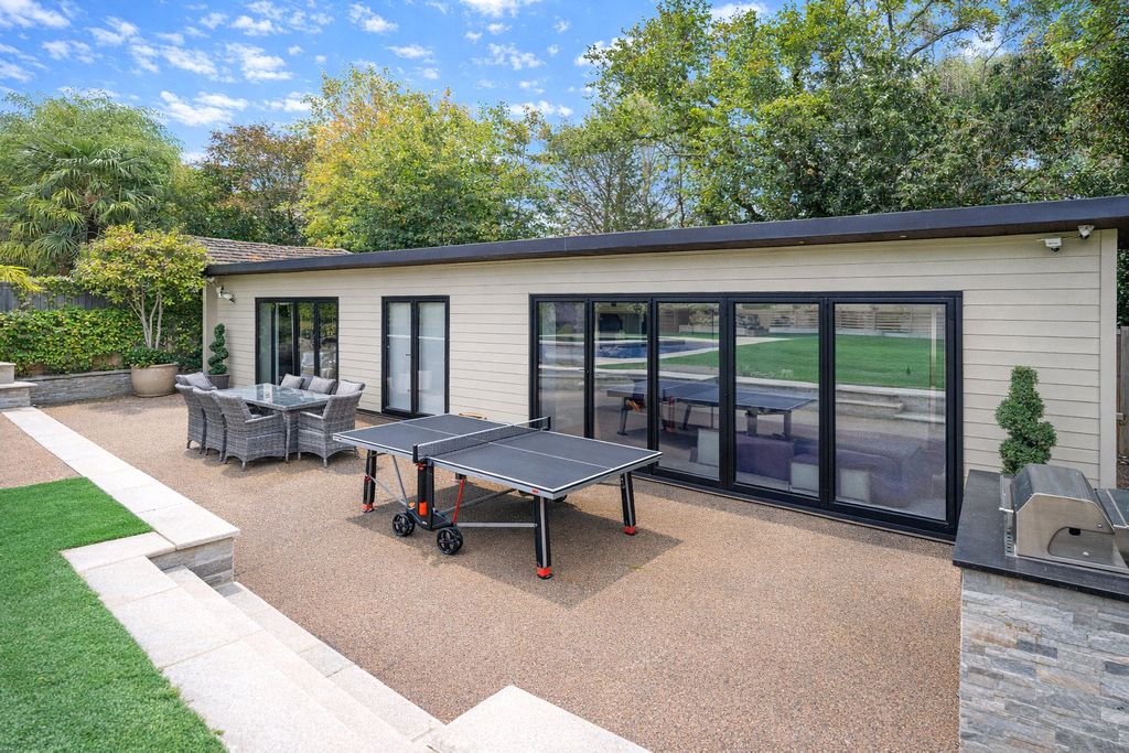 Additional image 25 of 5 bed detached house for saleDetached House Close To Station, Loughton, Essex IG10