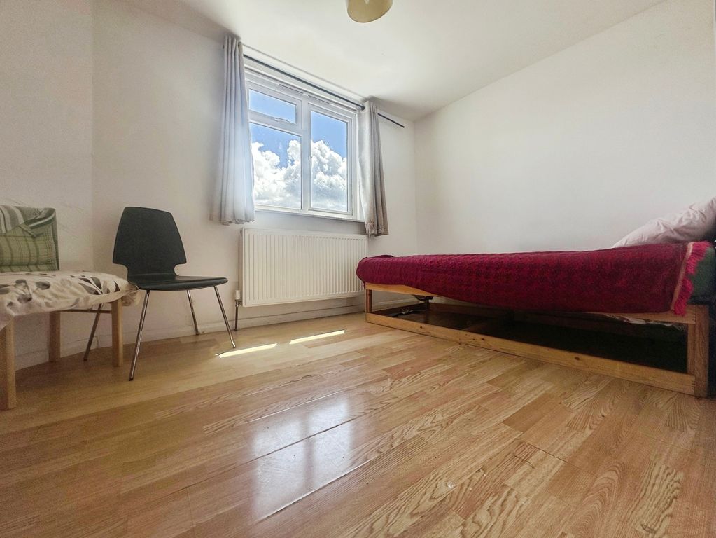 Property photo 3 of 7 Pbox-Img.Jpg