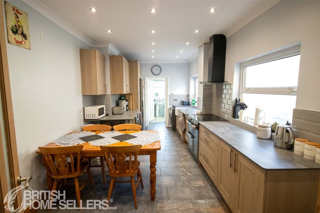 Property photo 2 of 11 Picture No. 05