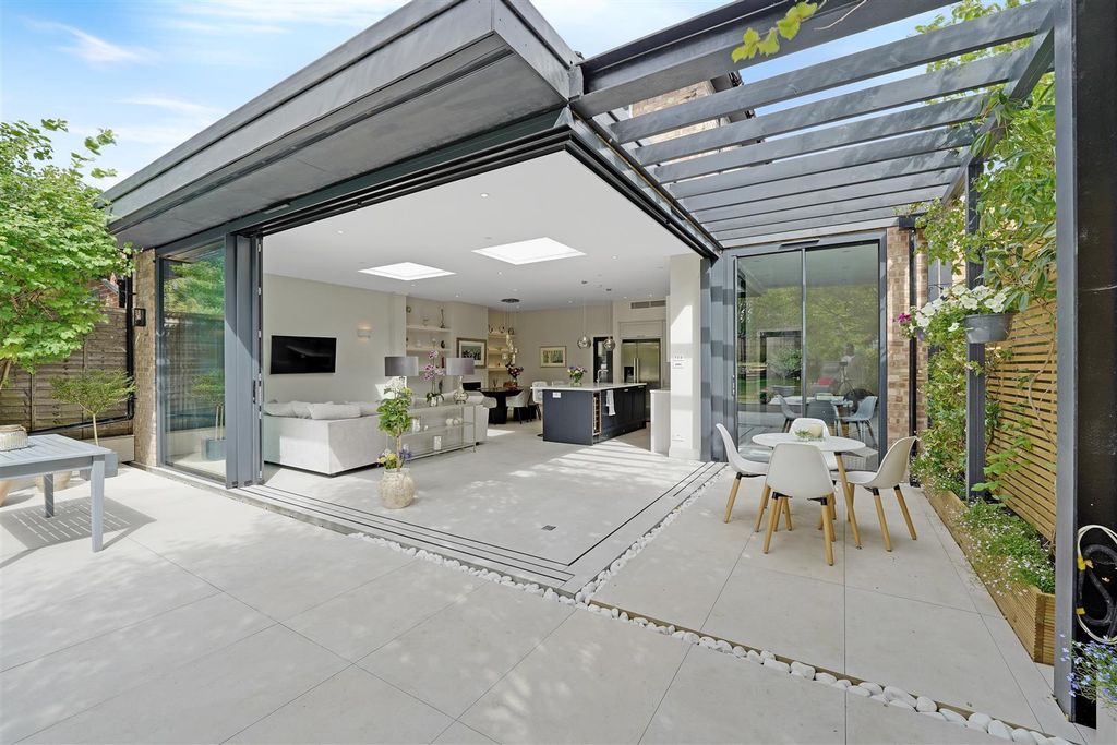 Property photo 3 of 15 03-5A1c83629-Ap-J2Iz6V-9 Vallis Way-7.Jpg