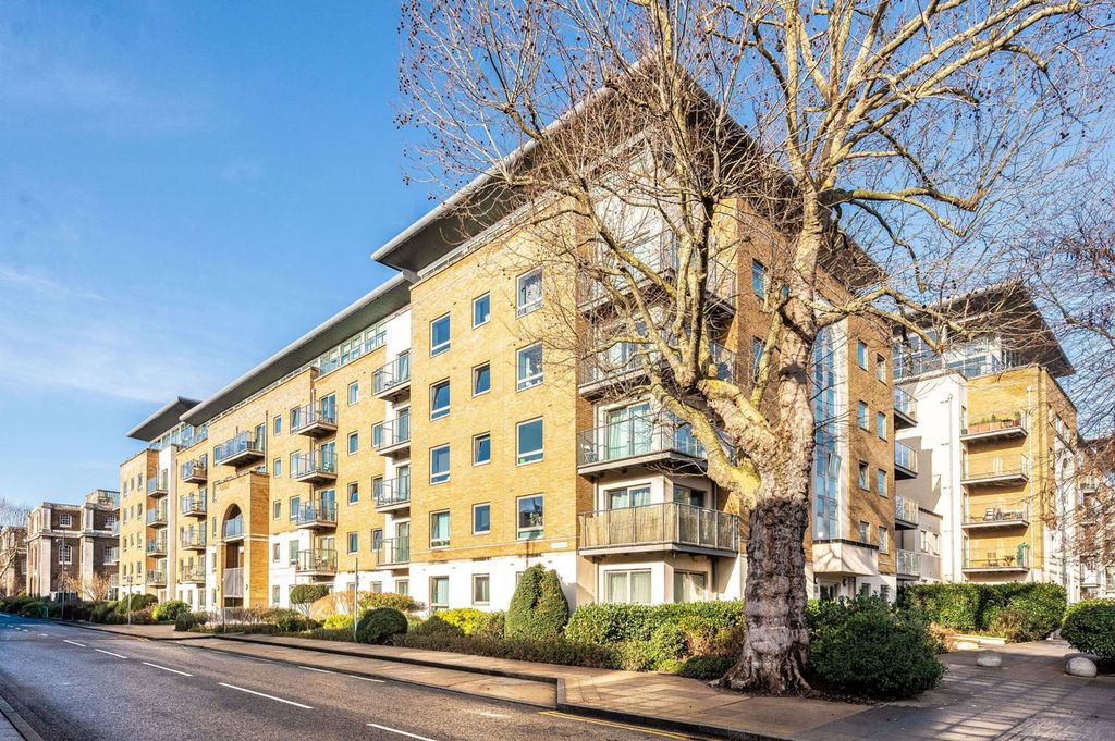 Property photo 2 of 6